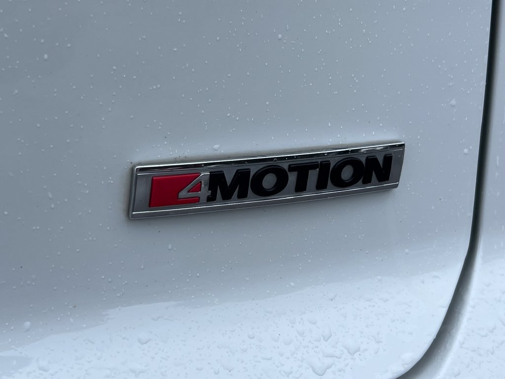 Used 2021 Volkswagen Atlas Cross Sport SEL R-Line AWD/4WD image 19