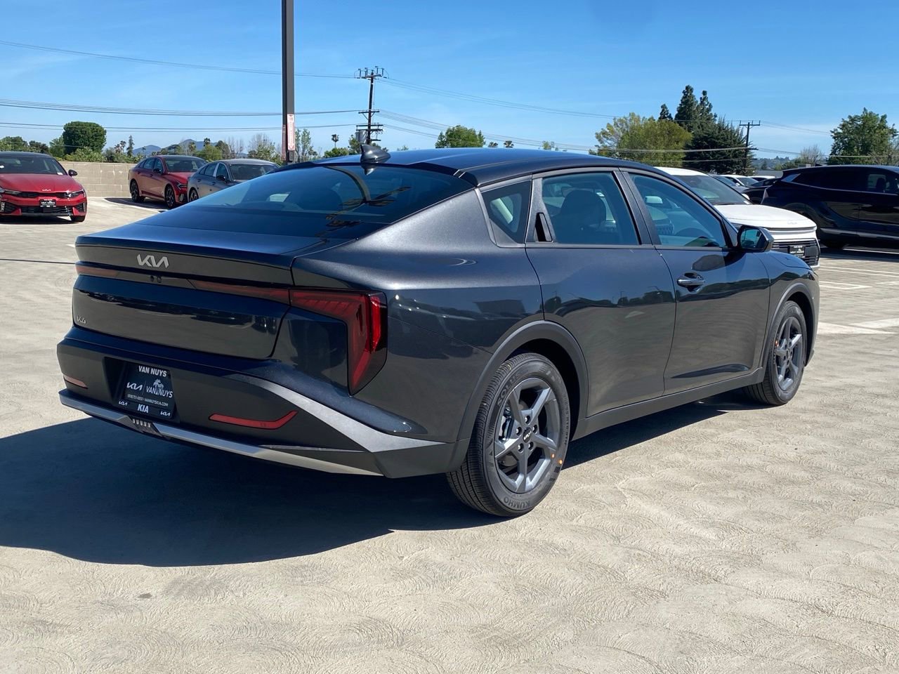 New 2026 Kia K4 LXS image 3