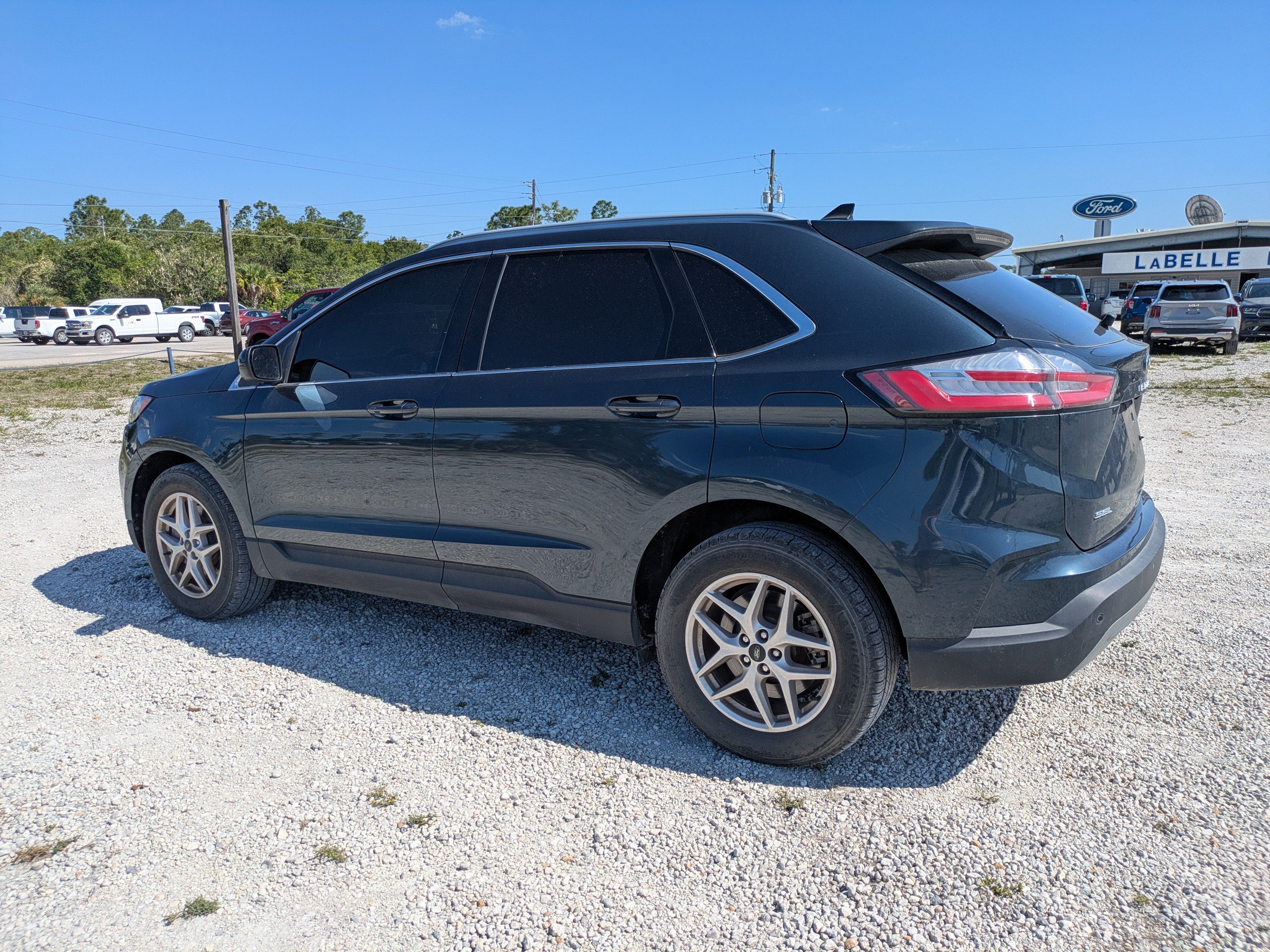 Used 2023 Ford Edge SEL w/ Convenience Package AWD/4WD image 6