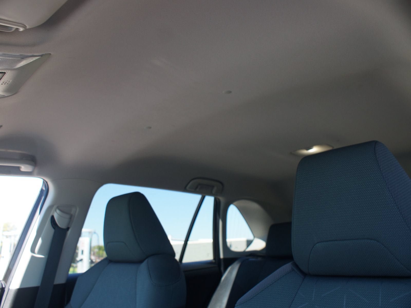 Used 2025 Toyota RAV4 XLE AWD/4WD image 6
