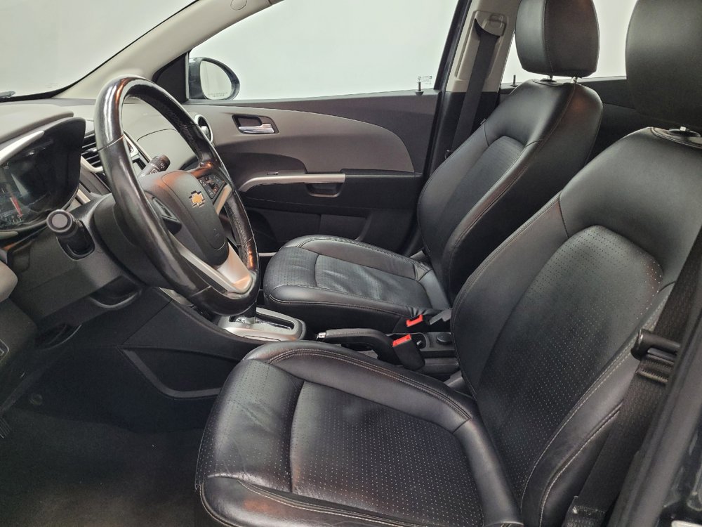 Used 2018 Chevrolet Sonic Premier FWD image 17