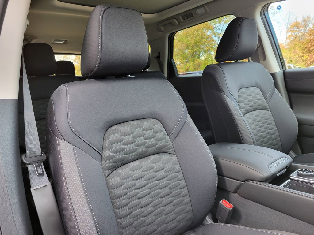 New 2025 Nissan Pathfinder SV image 15