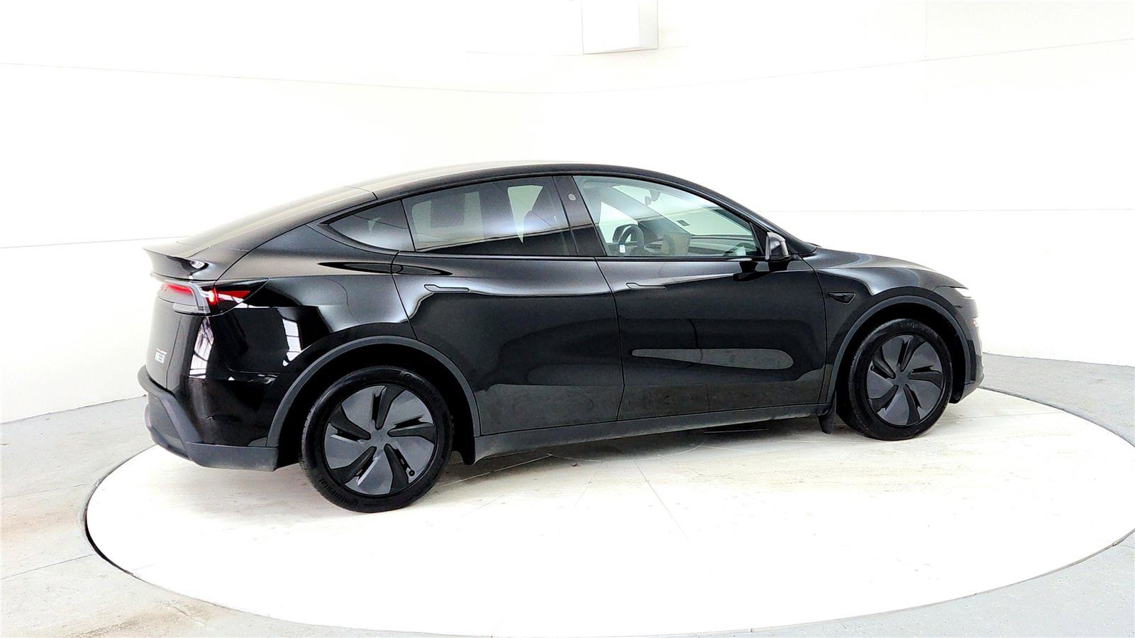 Used 2026 Tesla Model Y Long Range image 6