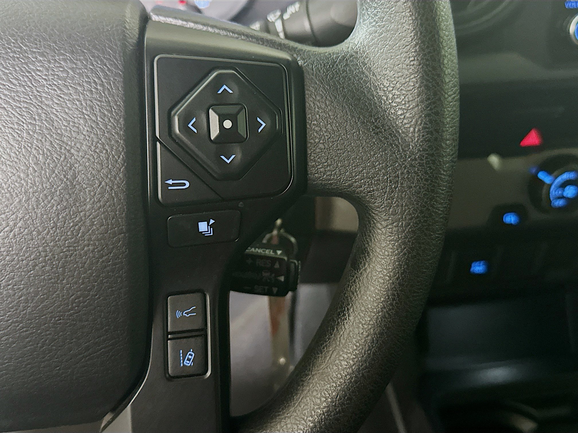 Used 2023 Toyota Tacoma SR w/ SR Convenience Package RWD image 17