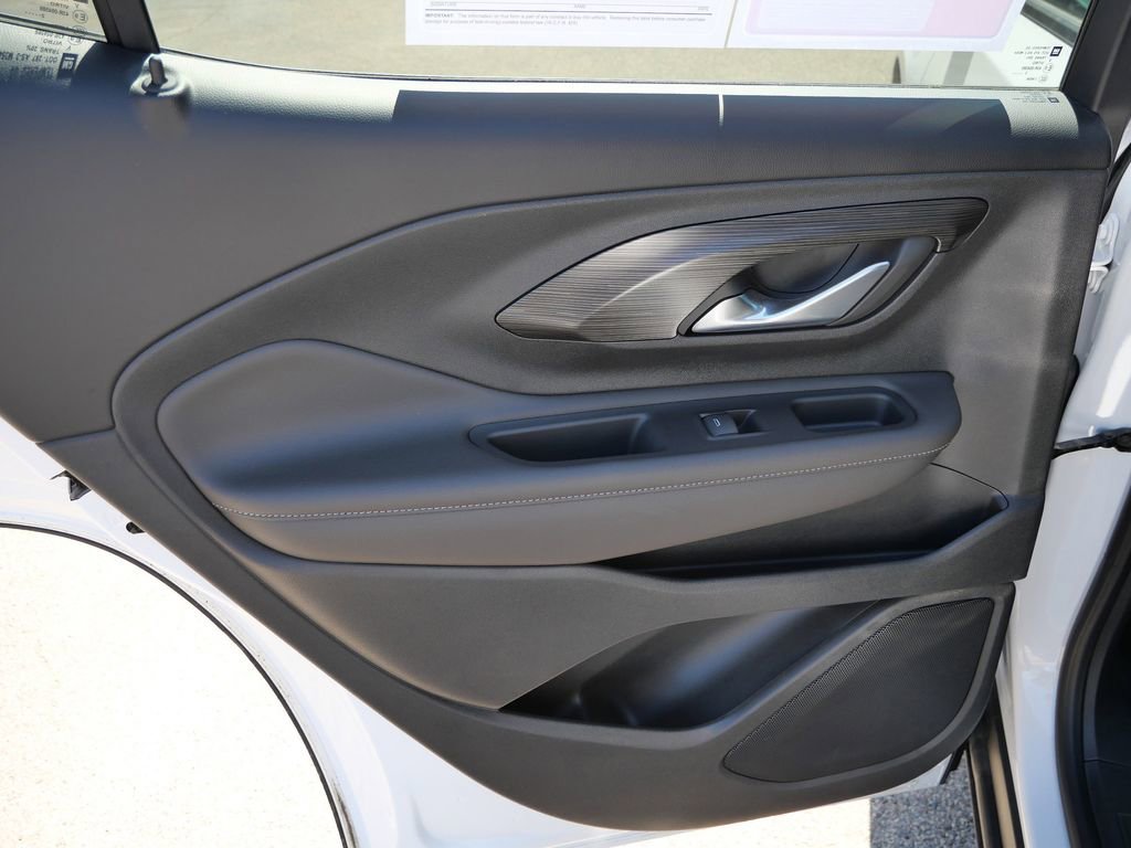 Used 2023 GMC Terrain SLT w/ Tech Package image 26