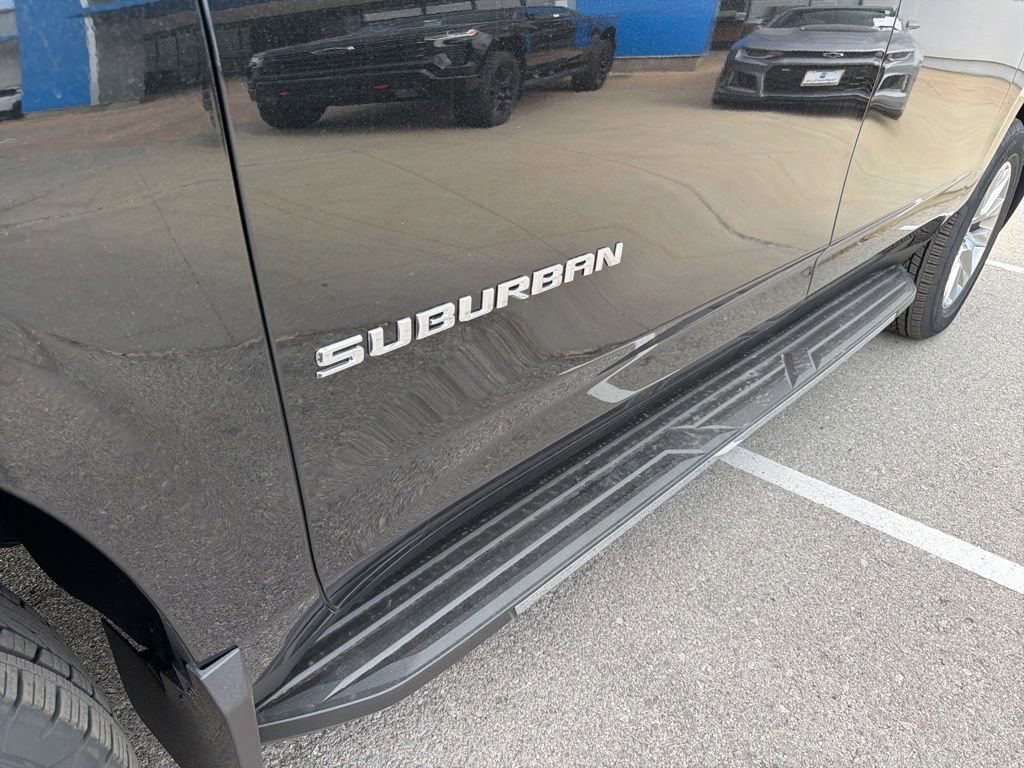 New 2026 Chevrolet Suburban Premier AWD/4WD image 8