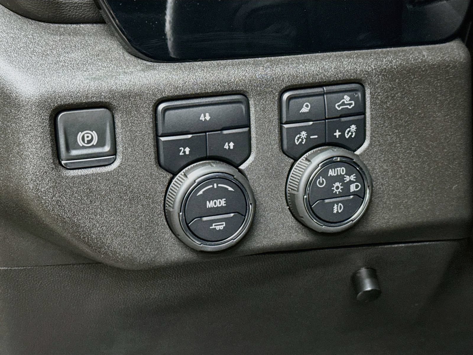 Used 2024 Chevrolet Silverado 2500 LT w/ Z71 Sport Edition AWD/4WD image 13