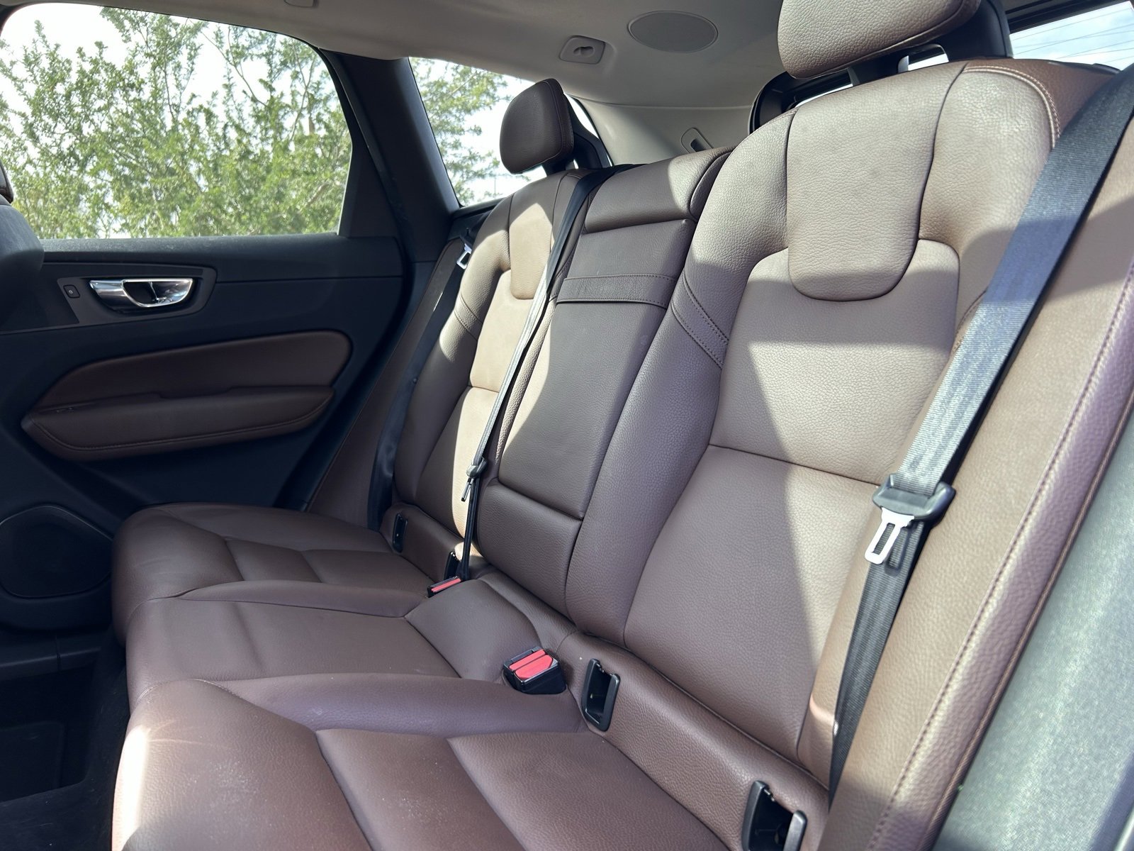 Used 2019 Volvo XC60 T5 Inscription image 14