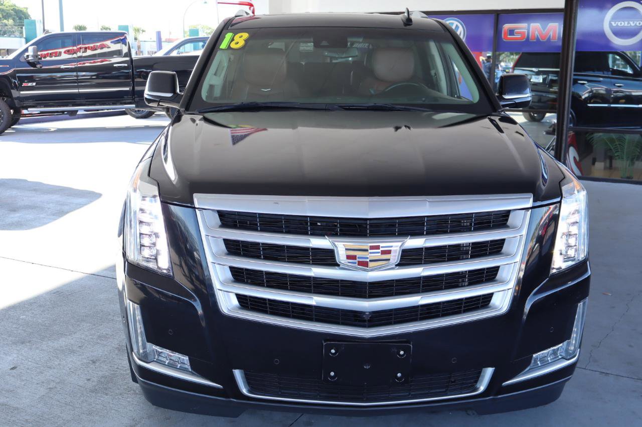 Used 2018 Cadillac Escalade Luxury RWD image 10
