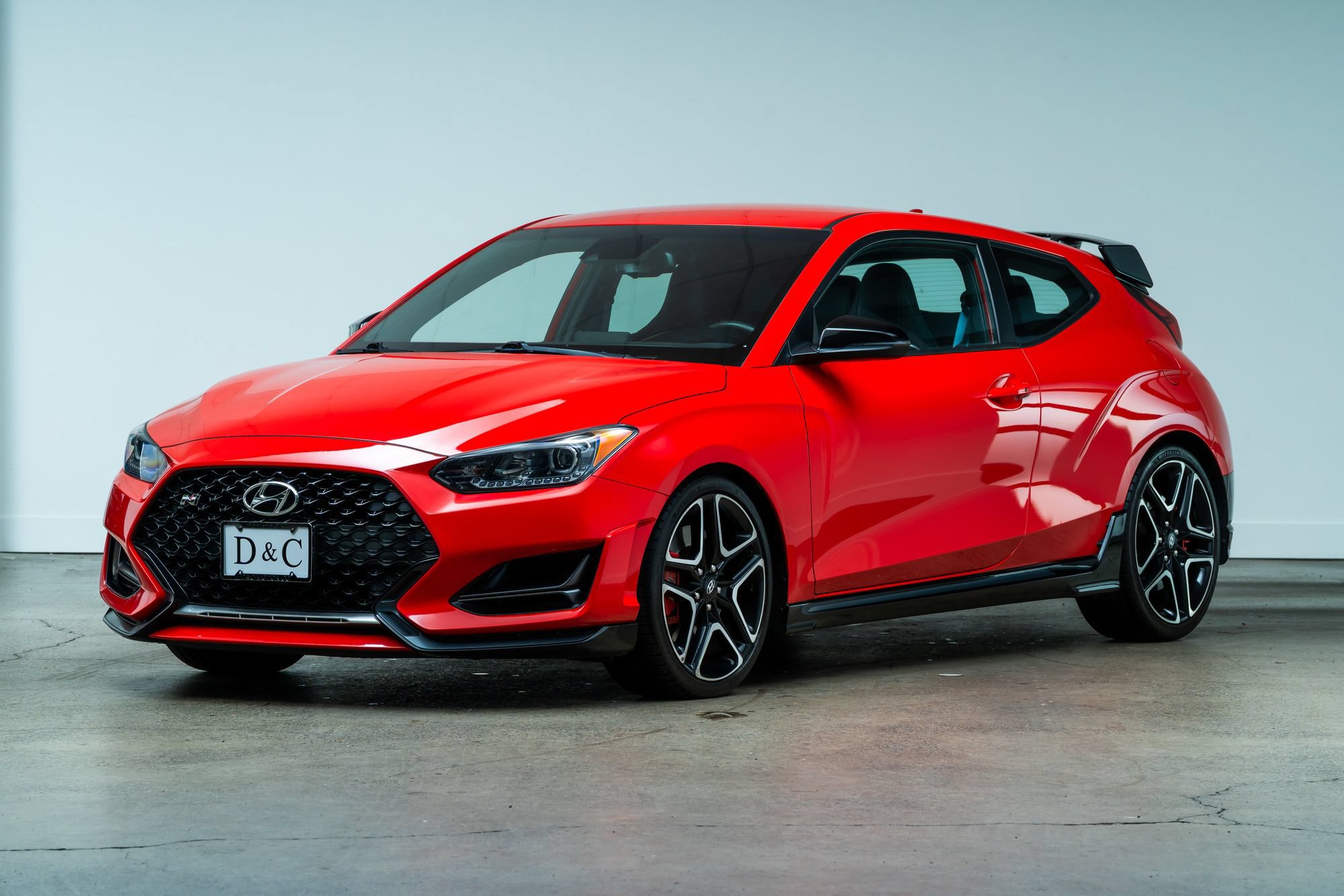 Used 2022 Hyundai Veloster N FWD image 3