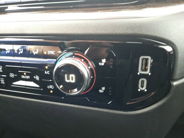 Used 2026 GMC Sierra 1500 SLE w/ LPO, GMC Protection Package image 33