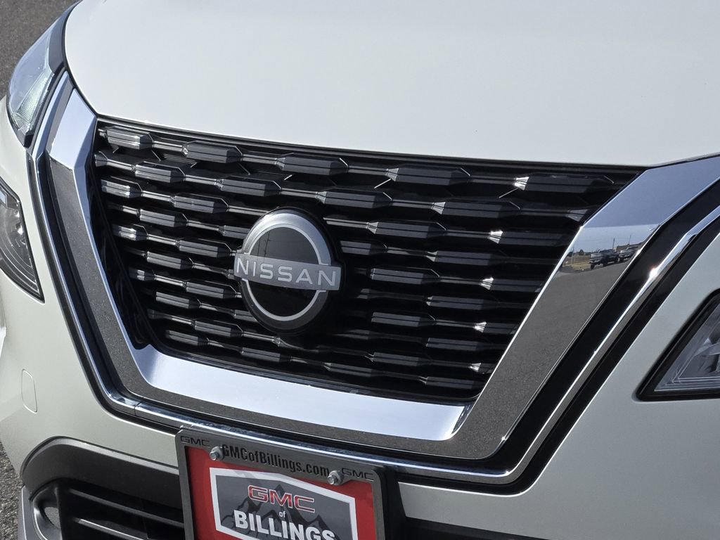 Used 2023 Nissan Rogue SV image 32