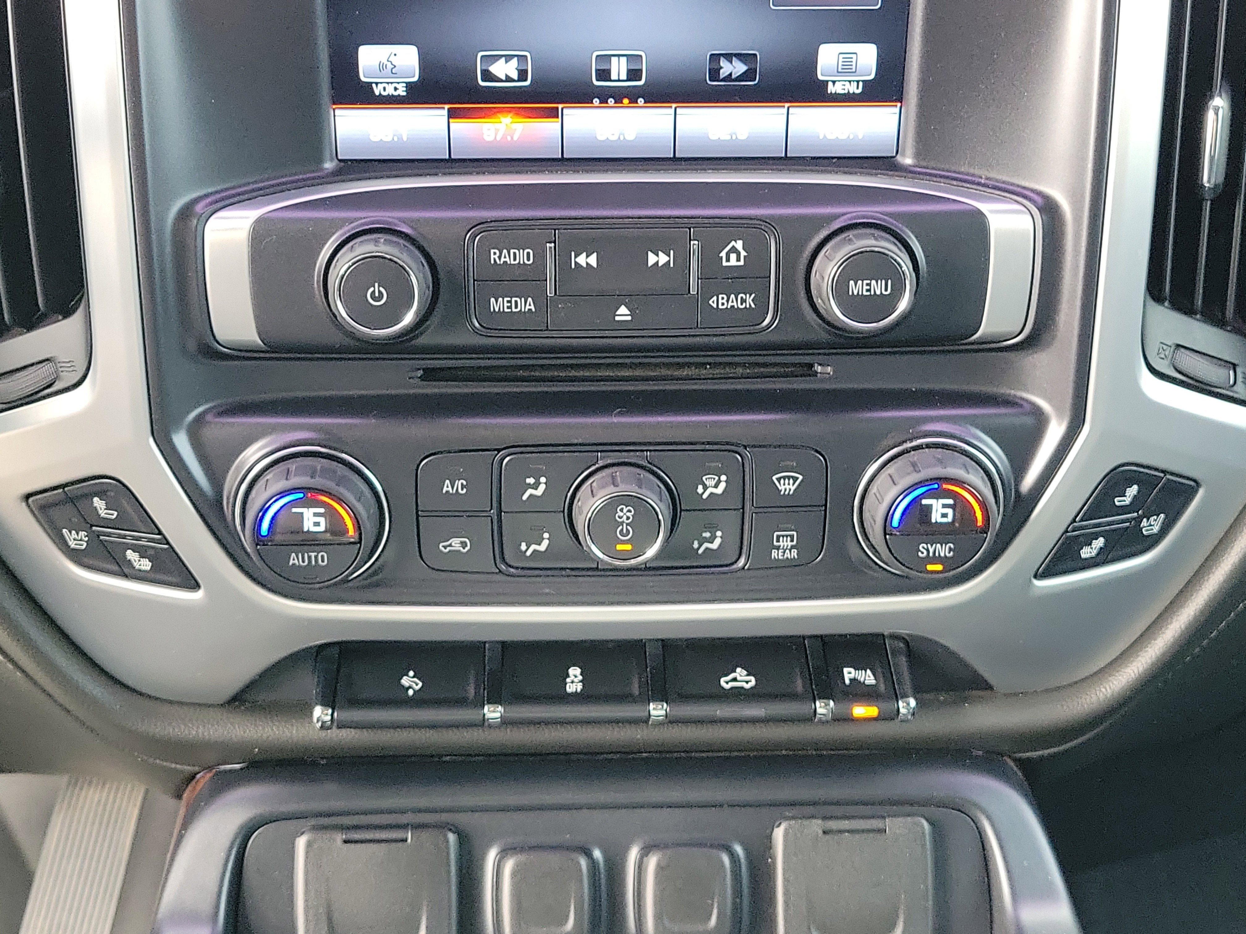 Used 2015 GMC Sierra 1500 SLT w/ SLT Crew Cab Value Package image 30