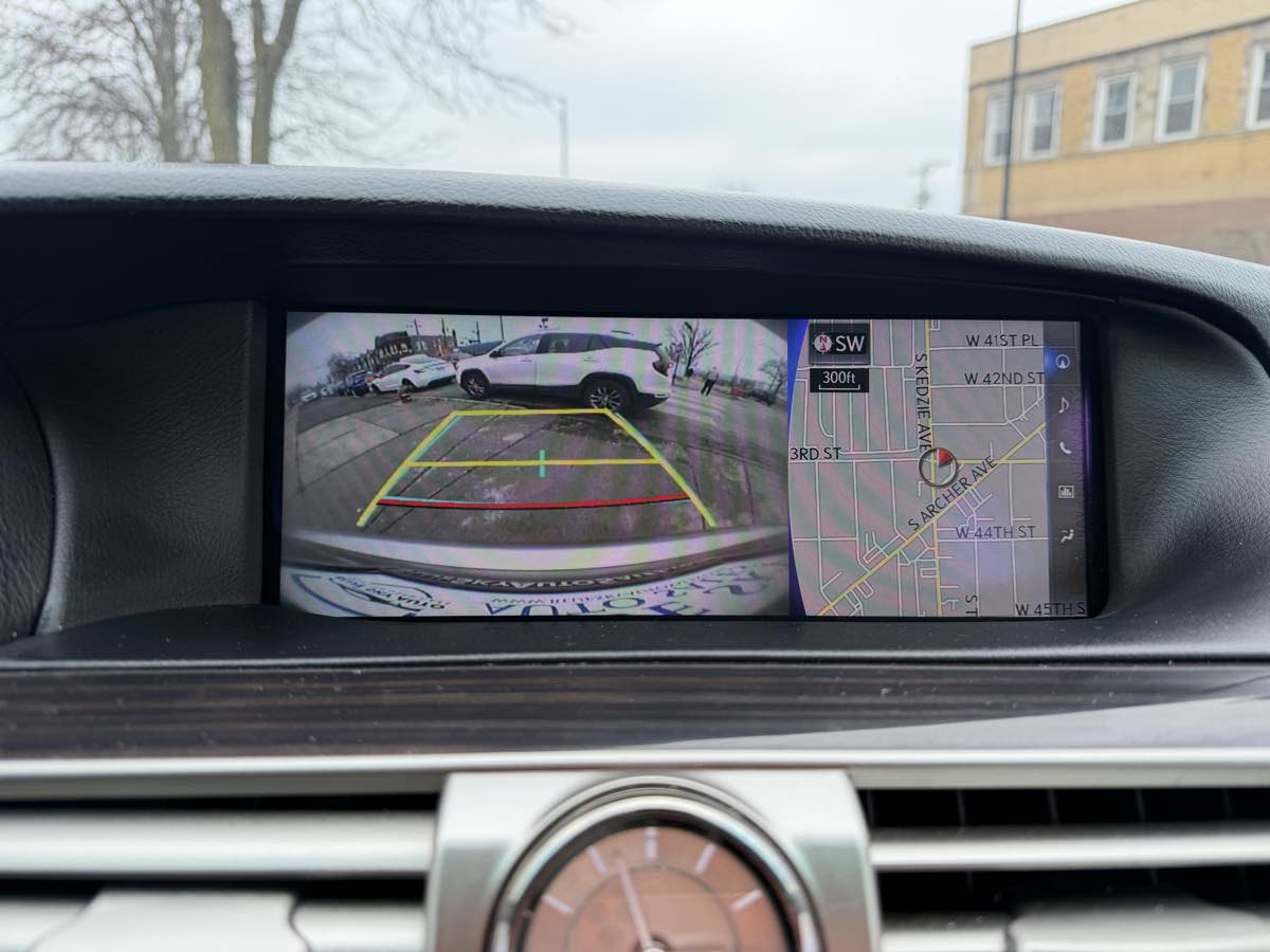 Used 2016 Lexus LS 460 AWD image 32