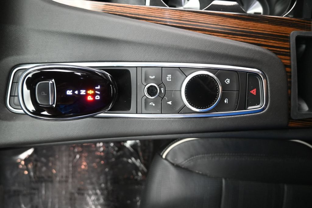 Used 2024 Cadillac Escalade ESV Premium Luxury AWD/4WD image 30