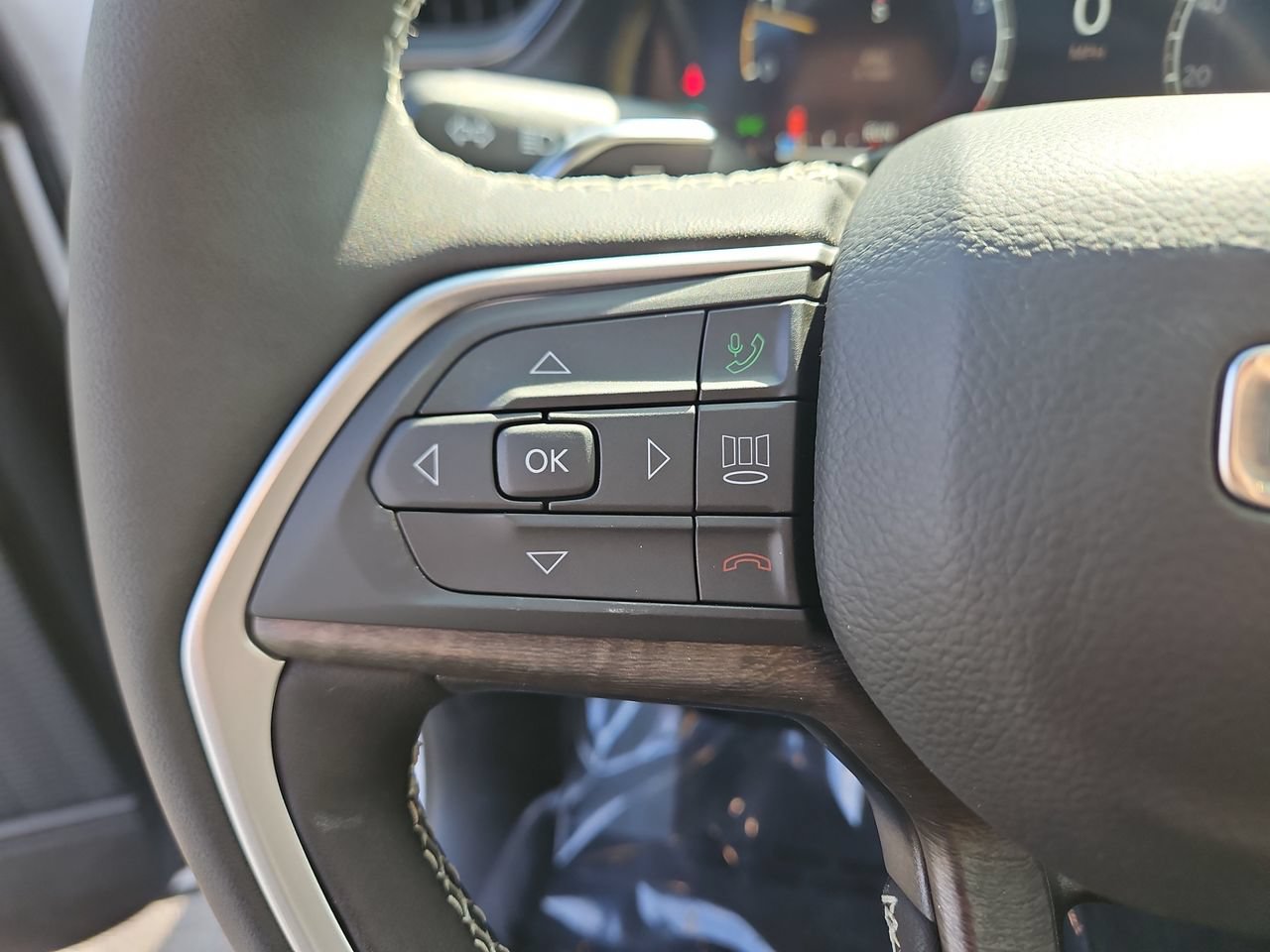 New 2026 Jeep Grand Cherokee Altitude AWD/4WD image 29
