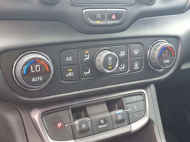 Used 2022 GMC Terrain AT4 w/ Infotainment Package II image 8