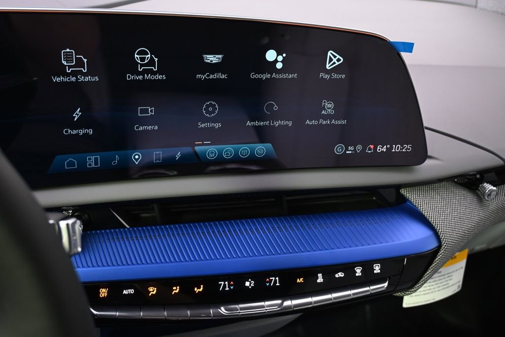 New 2026 Cadillac Optiq Luxury 2 AWD/4WD image 25