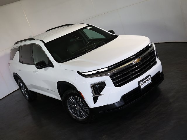 Used 2024 Chevrolet Traverse LT FWD image 7