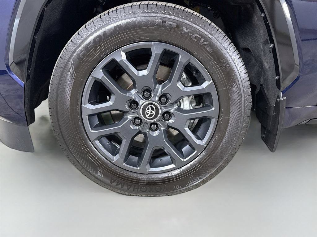 Certified 2025 Toyota Sequoia Platinum AWD/4WD image 35