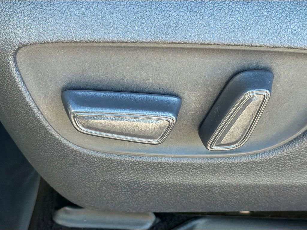 Used 2021 Toyota Sienna LE image 24