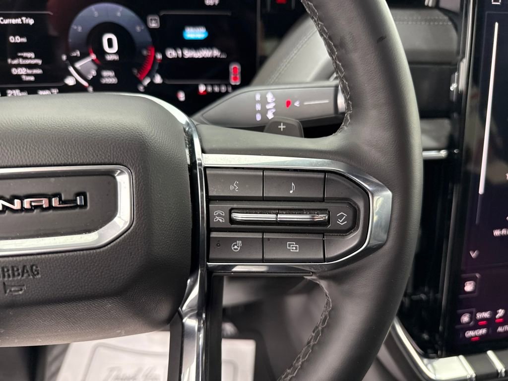 Used 2025 GMC Yukon Denali image 28