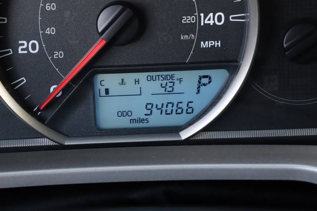 Used 2015 Toyota RAV4 XLE image 32