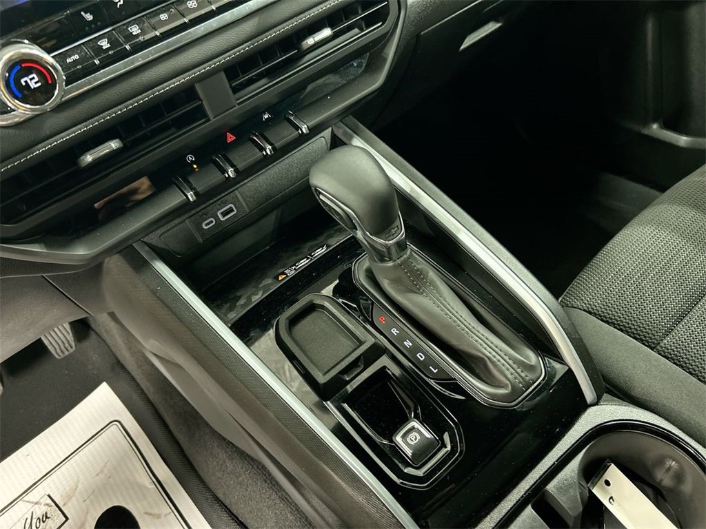 Used 2024 Chevrolet Colorado LT w/ LT Convenience Package II image 17