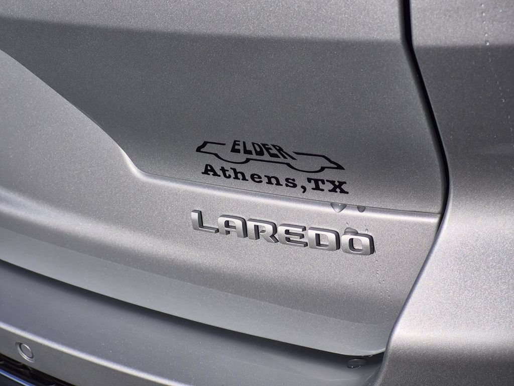 New 2026 Jeep Grand Cherokee L Laredo RWD image 9
