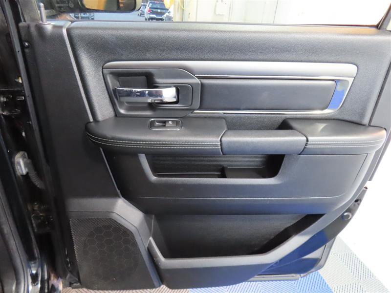 Used 2014 RAM 1500 Sport RWD image 30