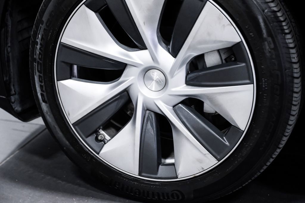 Used 2023 Tesla Model Y Long Range AWD/4WD image 58