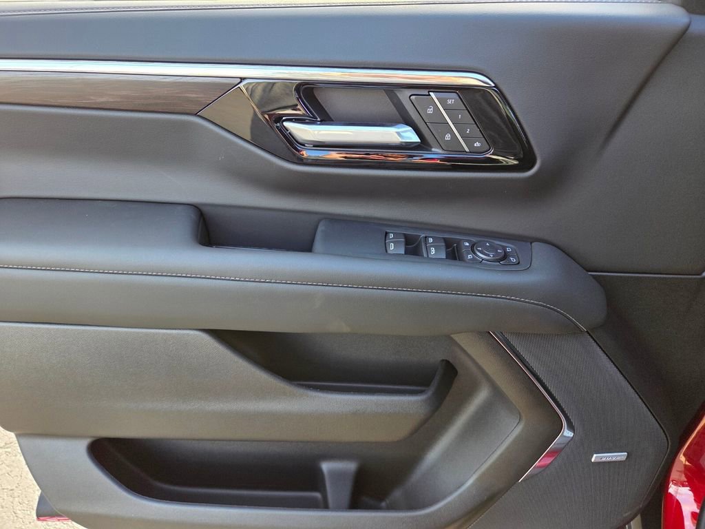 New 2026 Chevrolet Suburban Z71 w/ Z71 Off-Road Package image 11