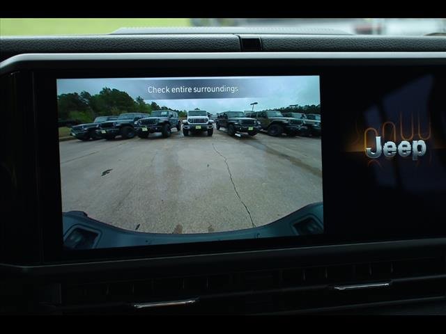 New 2025 Jeep Gladiator Sport image 26