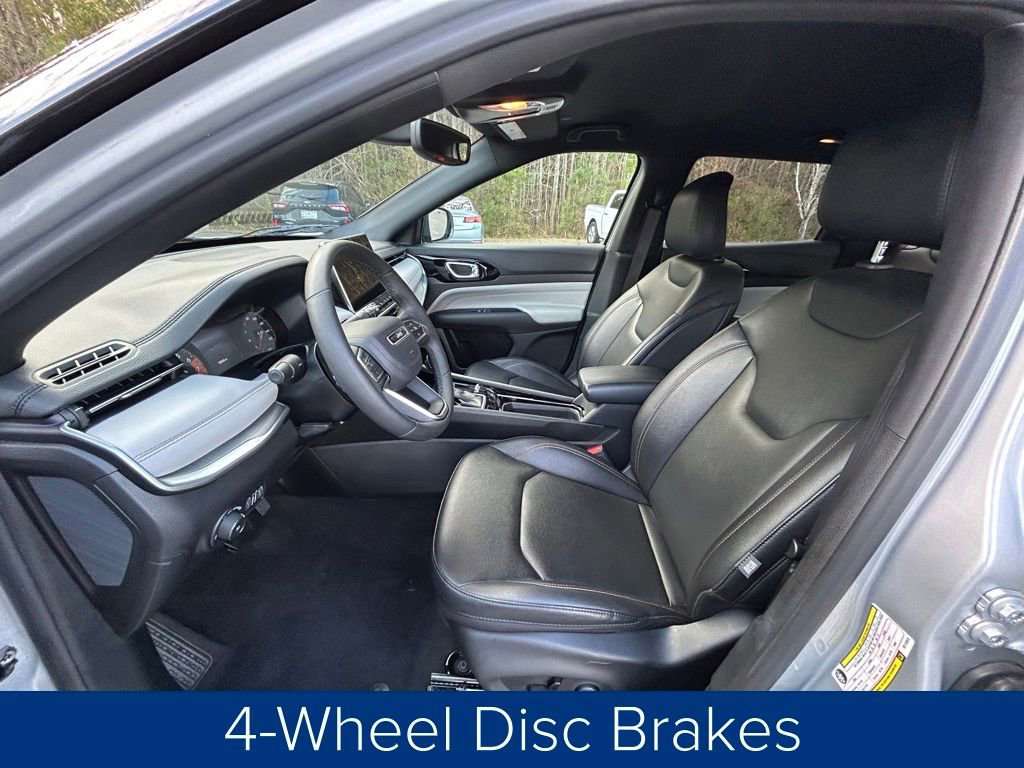 Used 2024 Jeep Compass Limited image 28