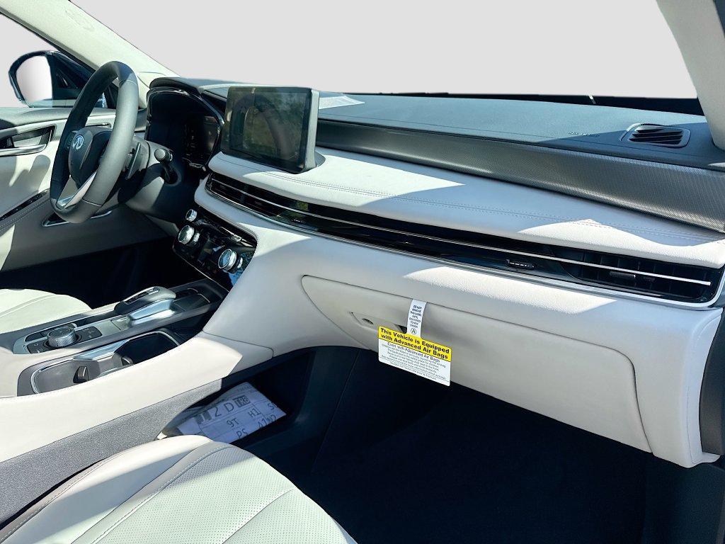 Used 2027 INFINITI QX60 Luxe w/ Cargo Package FWD image 33