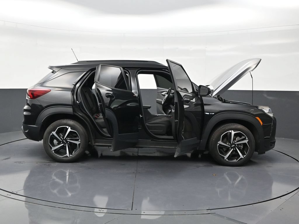 Used 2022 Chevrolet TrailBlazer RS w/ Sun and Liftgate Package FWD image 26