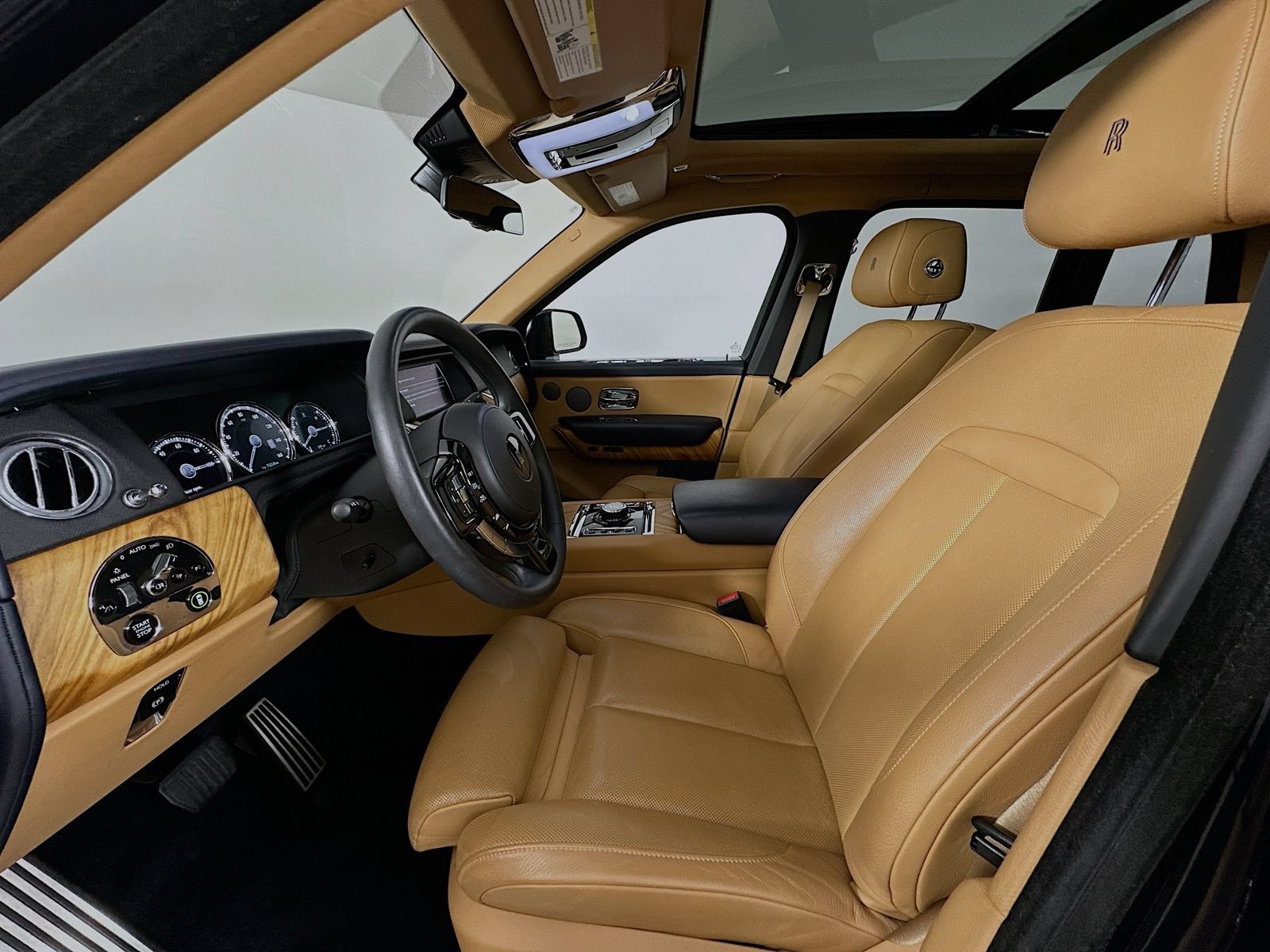 Used 2019 Rolls-Royce Cullinan AWD/4WD image 35