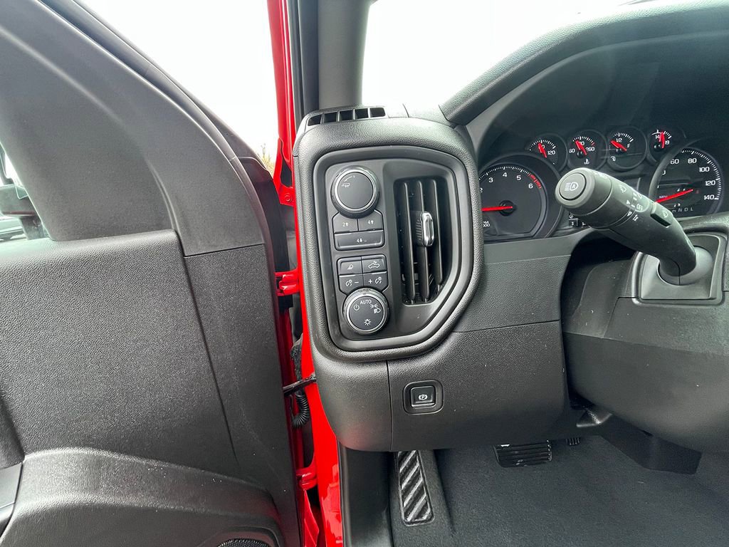 Used 2025 Chevrolet Silverado 2500 Custom w/ Custom Value Package AWD/4WD image 21