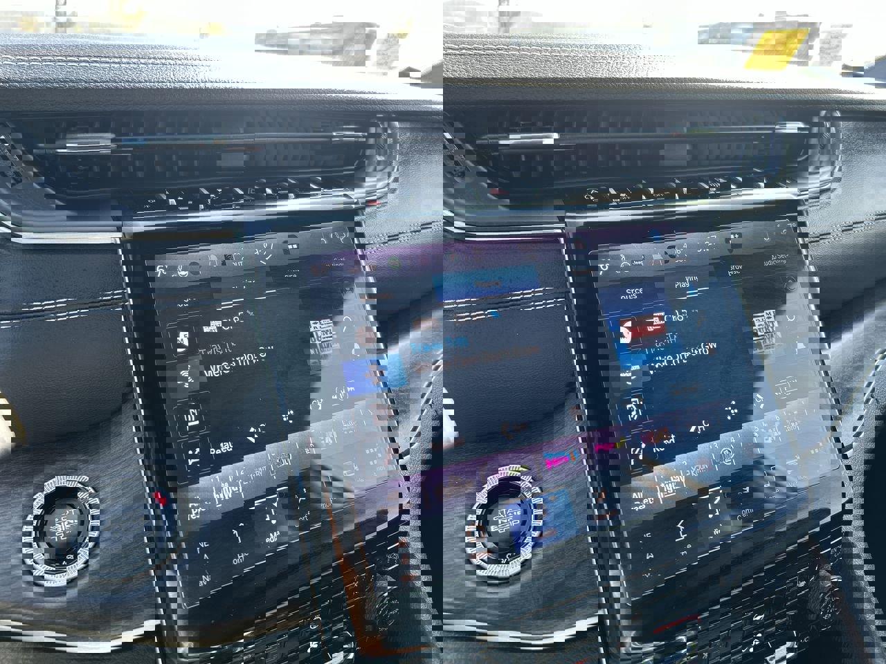 Used 2024 Jeep Grand Cherokee L Limited AWD/4WD image 27