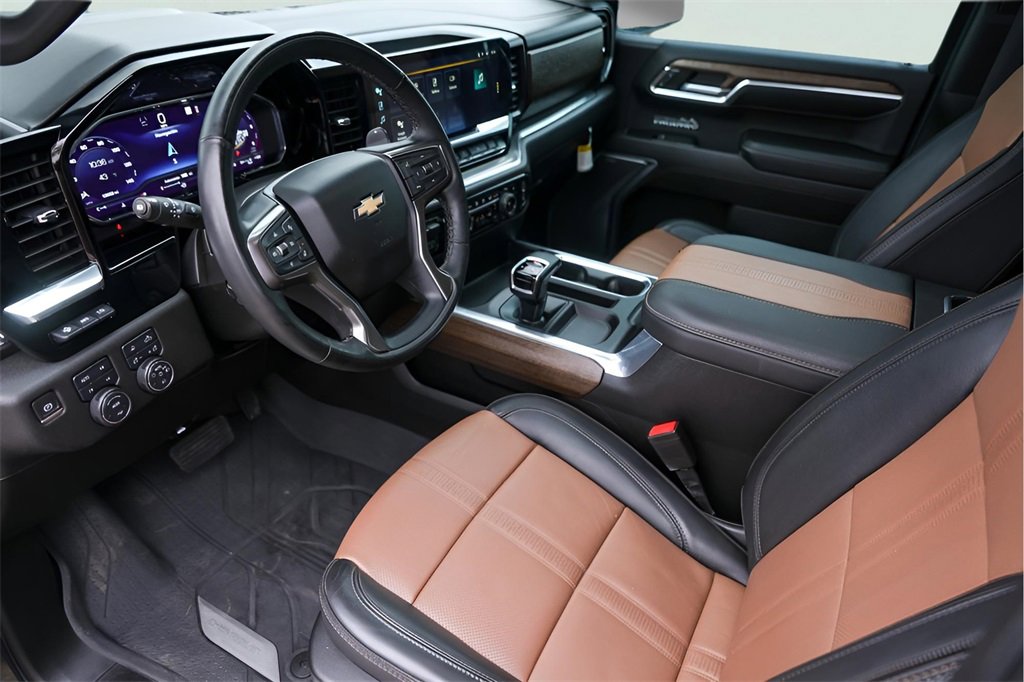Used 2023 Chevrolet Silverado 1500 High Country w/ High Country Premium Package image 13