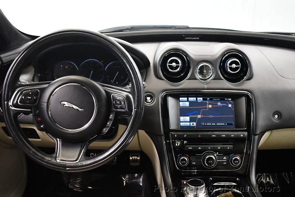 Used 2015 Jaguar XJ image 29