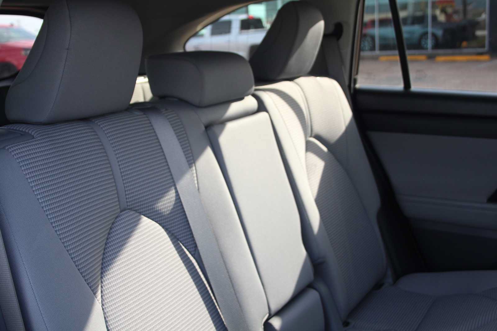 Used 2023 Toyota Highlander LE AWD/4WD image 20