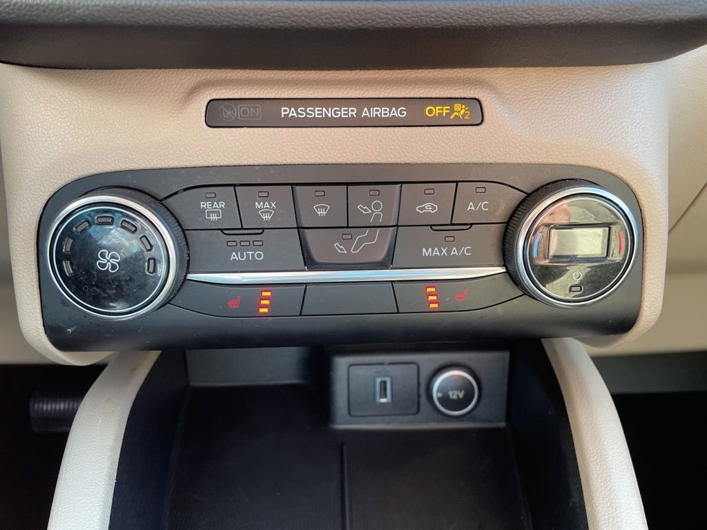 Used 2020 Ford Escape SE image 20