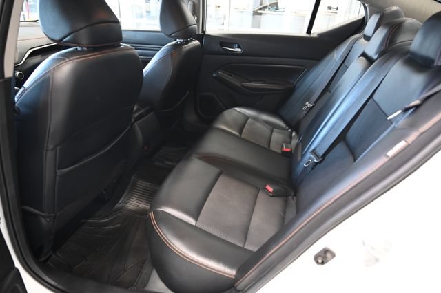 Used 2020 Nissan Altima 2.5 SR FWD image 10