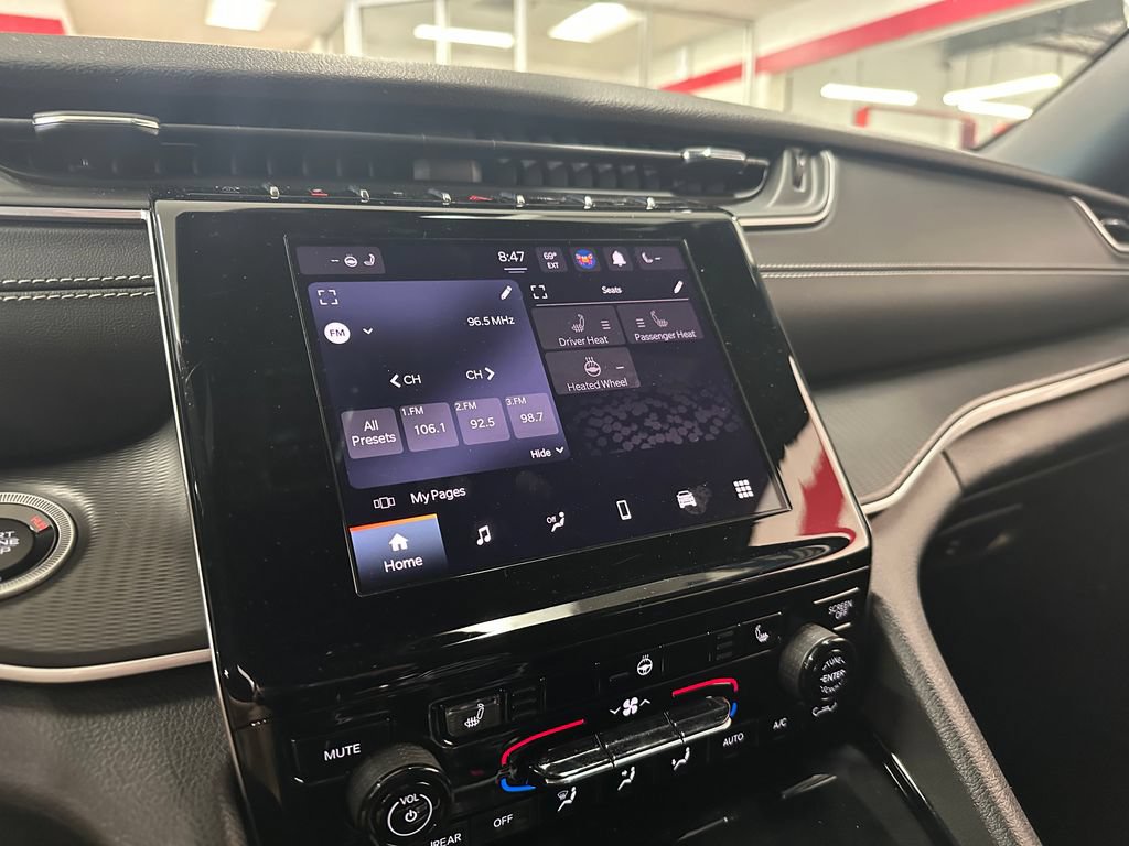 Certified 2023 Jeep Grand Cherokee Altitude AWD/4WD image 21