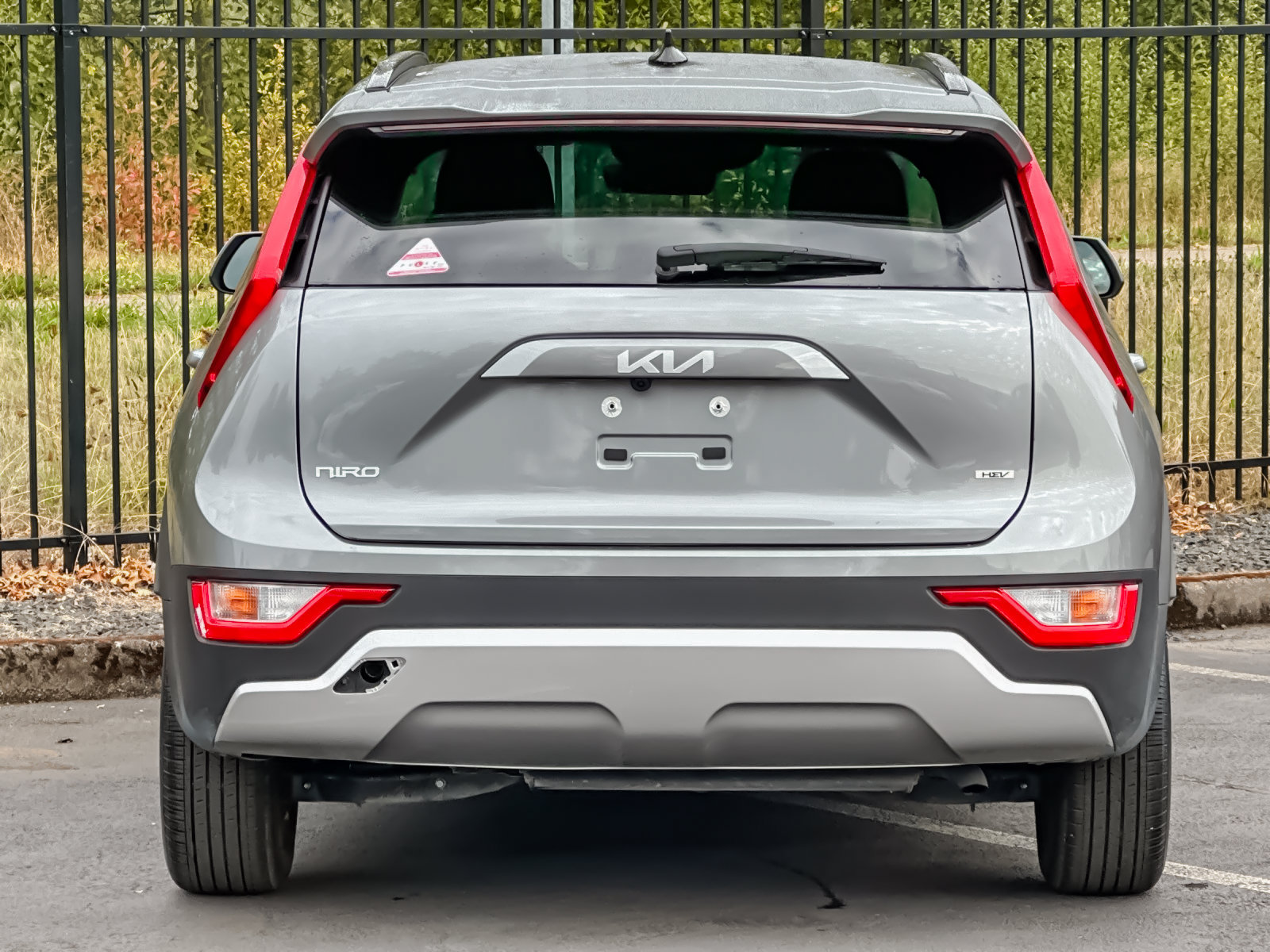 Used 2025 Kia Niro LX FWD image 4
