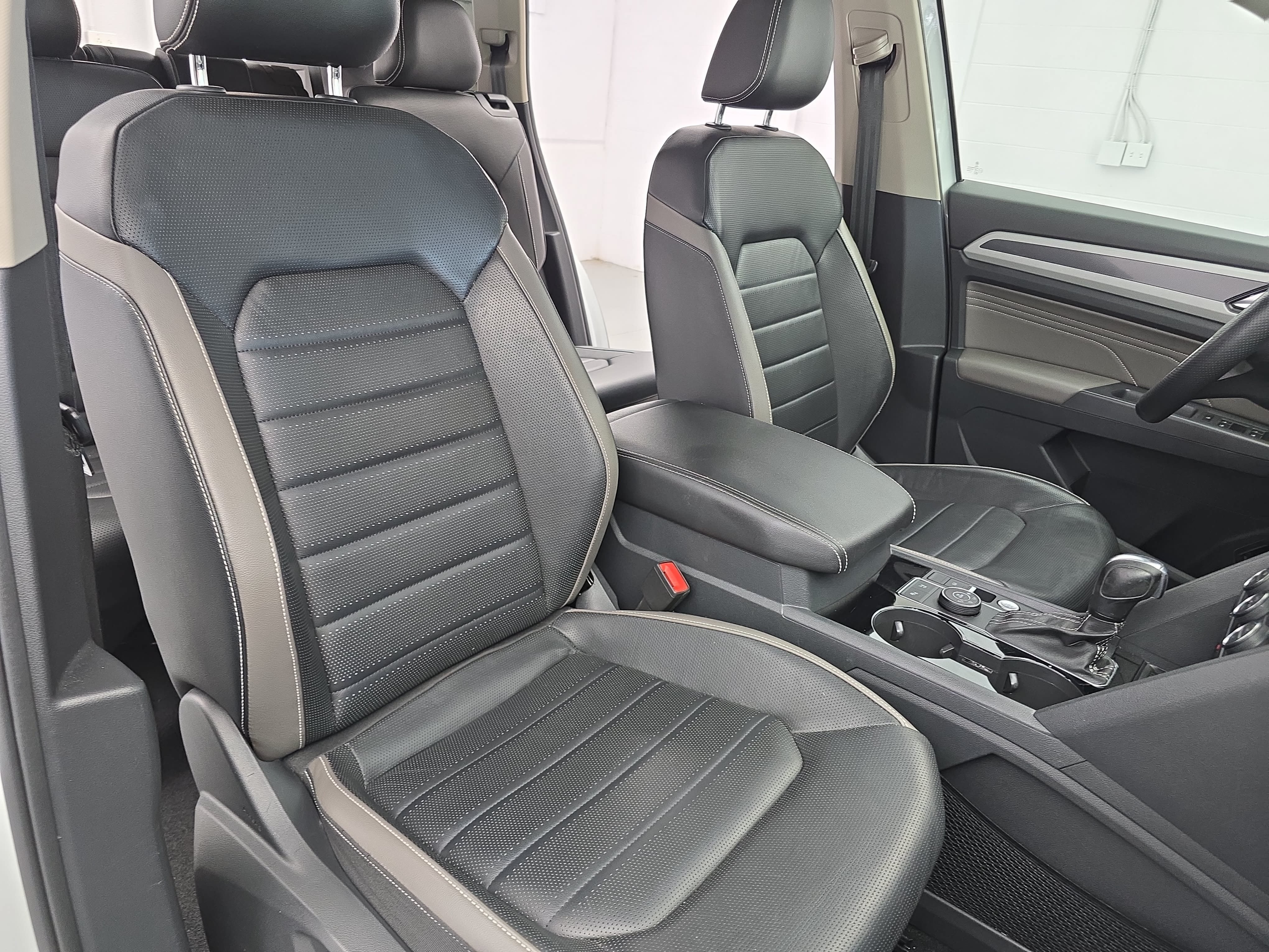 Used 2021 Volkswagen Atlas SEL Premium AWD/4WD image 10