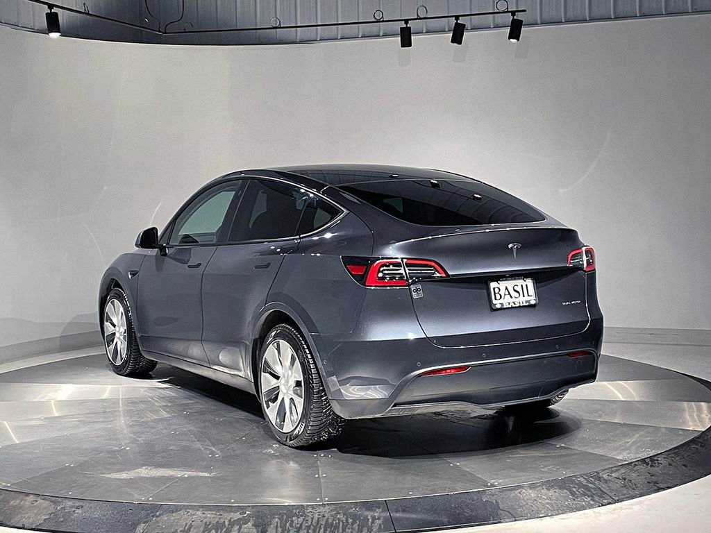 Used 2021 Tesla Model Y Long Range image 14