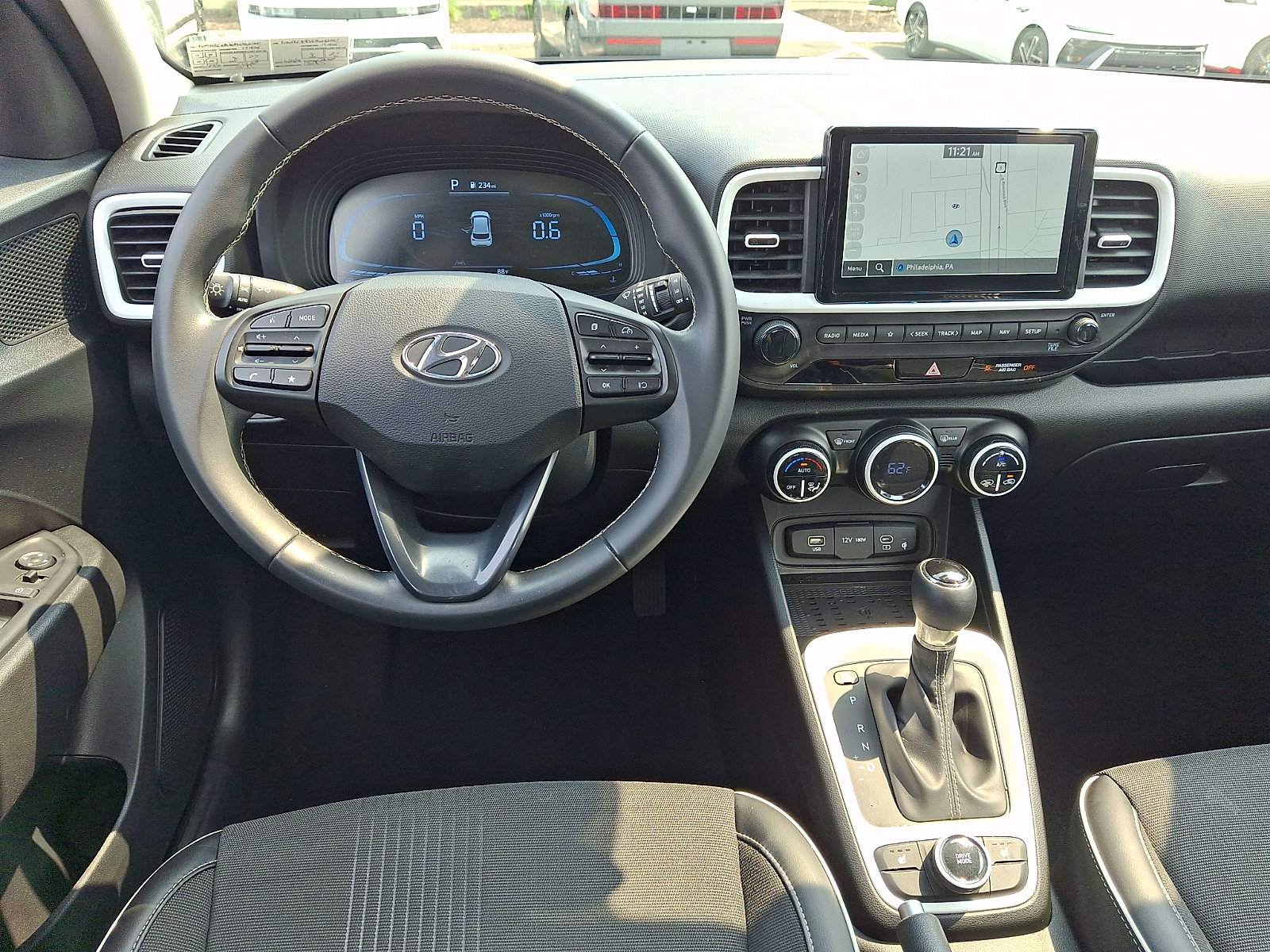 Certified 2023 Hyundai Venue Limited FWD image 11