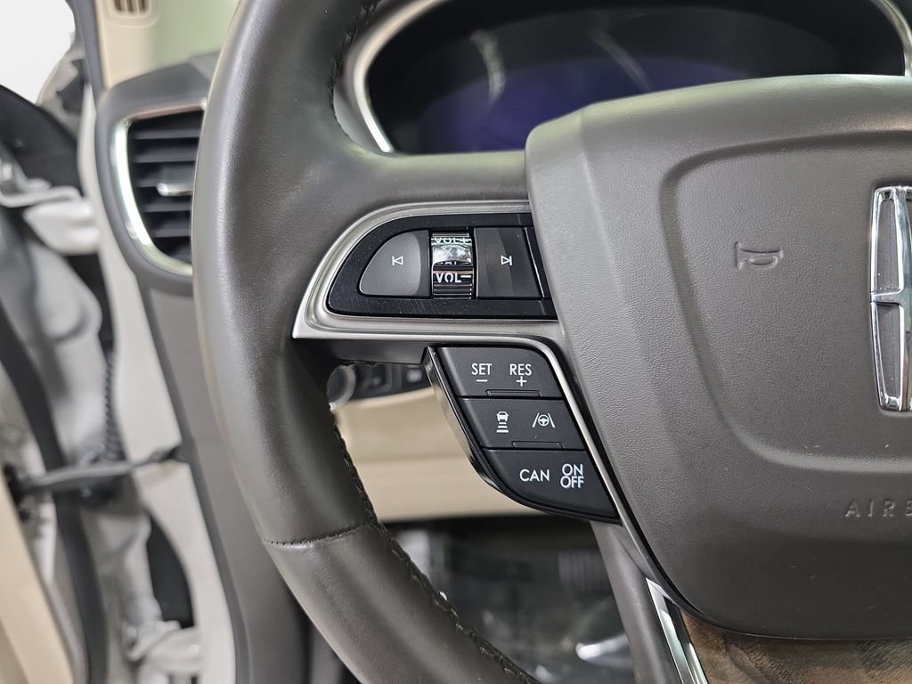 Used 2020 Lincoln Nautilus Reserve AWD/4WD image 17